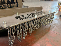 Lateral protector con cadenas para desbrozadora de retroexcavadora